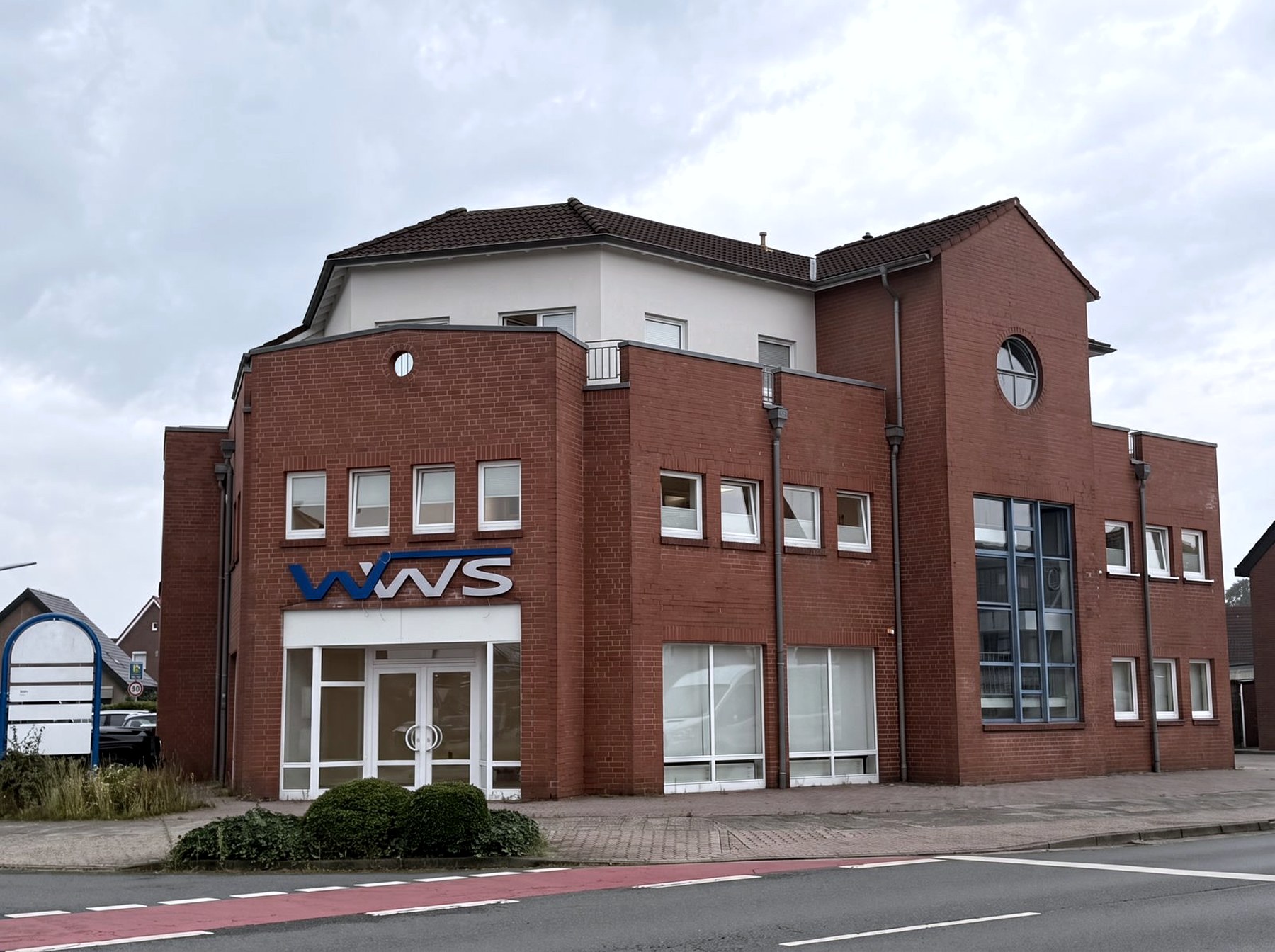 Modernes Firmengebäude – Wach- und Werkschutz Kurt Strube